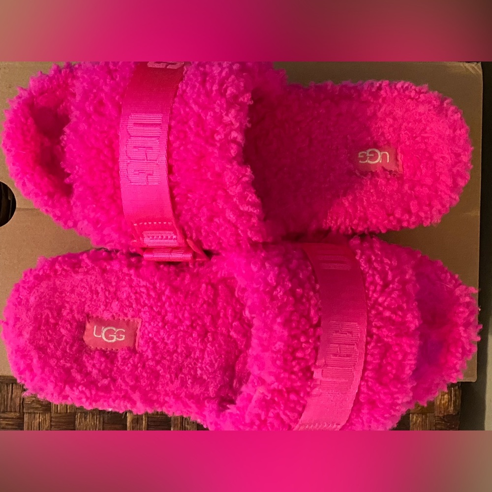UGG Fluffita Slide Size 7 Neon Pink